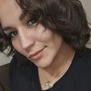 Meet your Posher, Yari